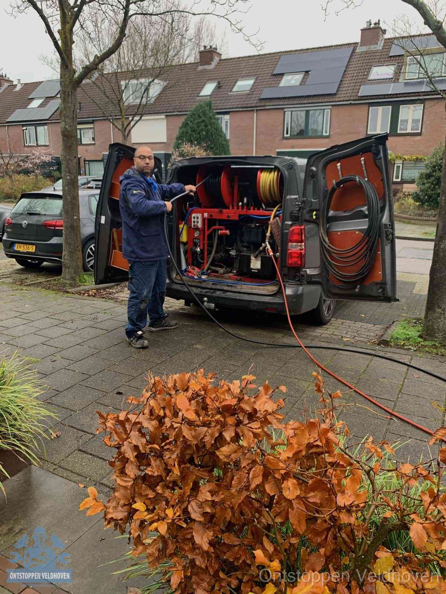 Rioolservice in de wijk in Veldhoven