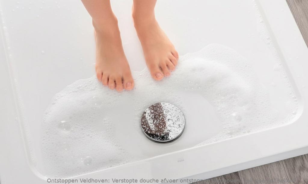 Verstopte douche afvoer ontstoppen Veldhoven: zelf doen of bellen?
